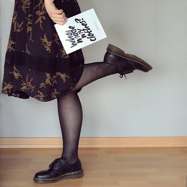 It's #fashionrevolutionweek and I'm asking @drmartensofficial #whomademyclothes  These are the 1461 vegan Doc's. I'm glad you offer vegan options, but I'd really like to know more about the ethical and ecological background of your shoes!  . . . #fashionrevolution #drmartens #vegandocs #thoughtfulclothing #fairfashion #slowfashion #fairfashionootd
